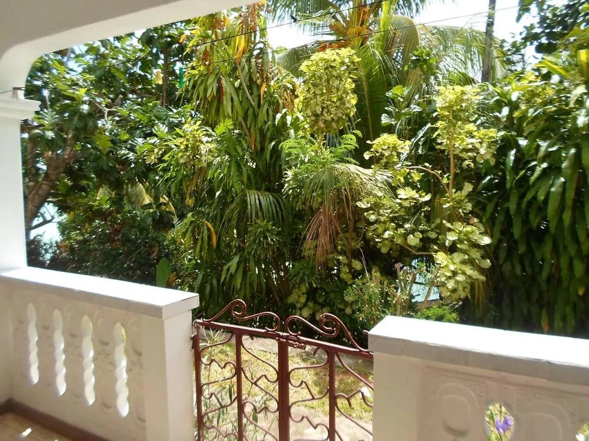 Gigi'S Self Catering Apartment Port Glaud