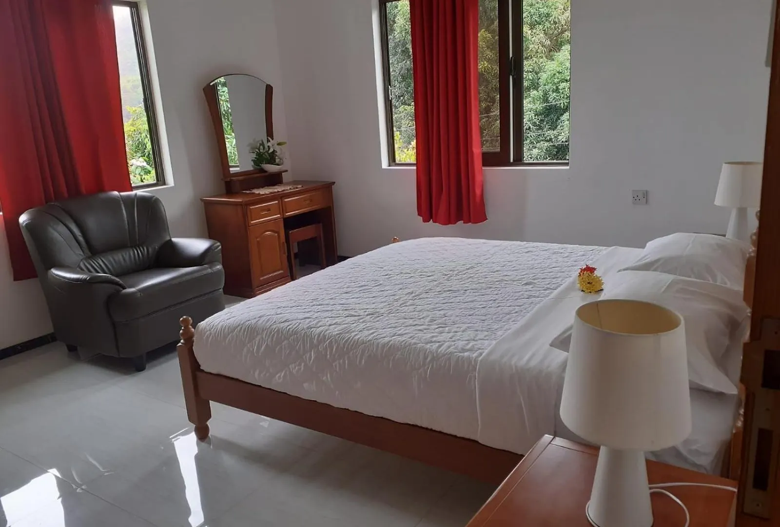 Gigi'S Self Catering Apartment Port Glaud