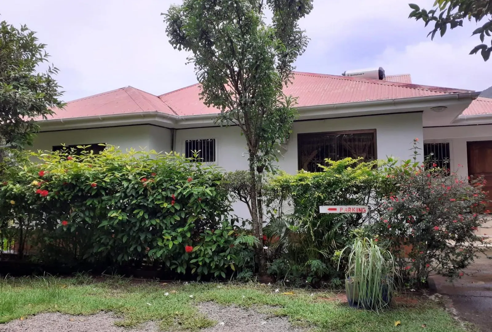 Gigi'S Self Catering Apartment Port Glaud