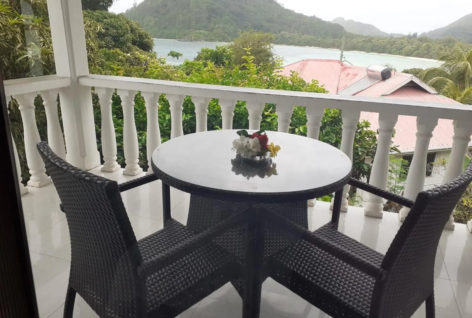 Gigi'S Self Catering Apartment Port Glaud