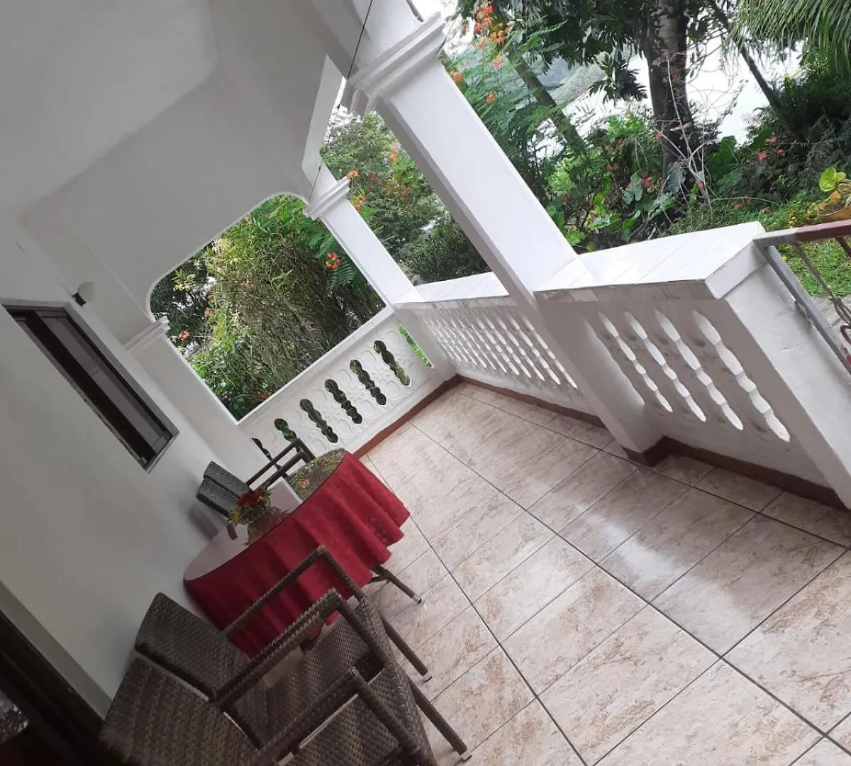 Gigi'S Self Catering Apartment Port Glaud