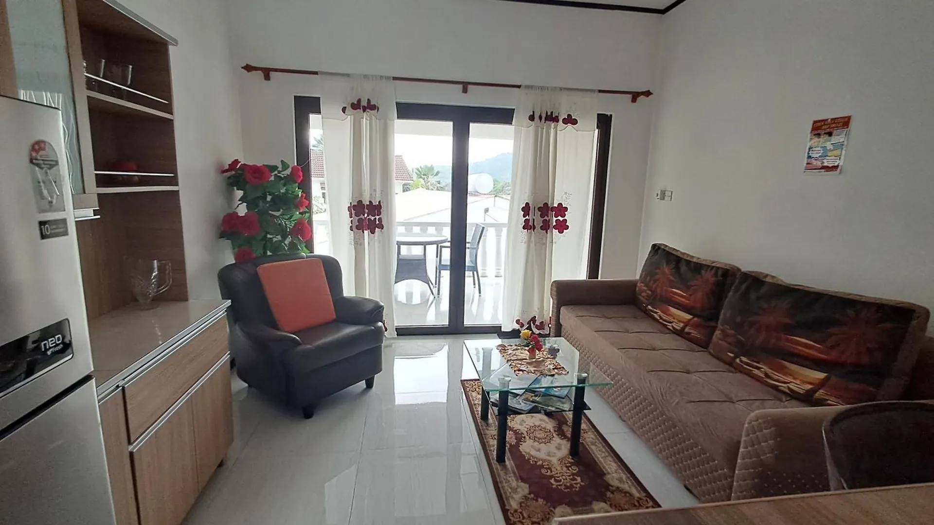 Gigi'S Self Catering Apartment Port Glaud